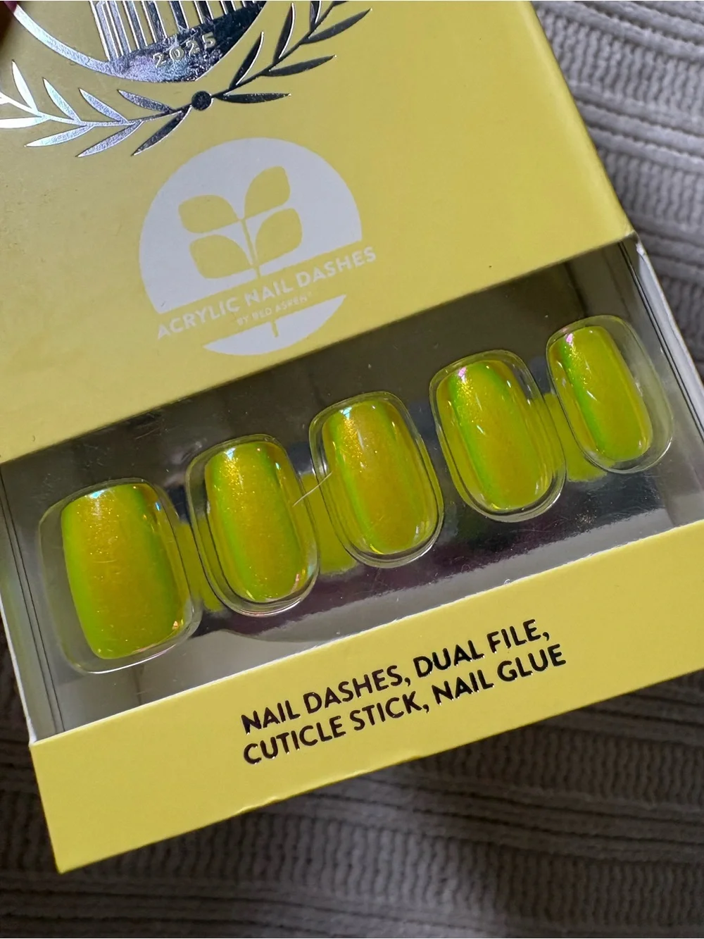 Red Aspen Yellow Nail Dashes Press On Nails Lumi’s Lessons in Rest & Relaxation